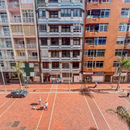 Lightbooking Sagasta Playa A Tan Solo 10 Metros De La Playa De Canteras *